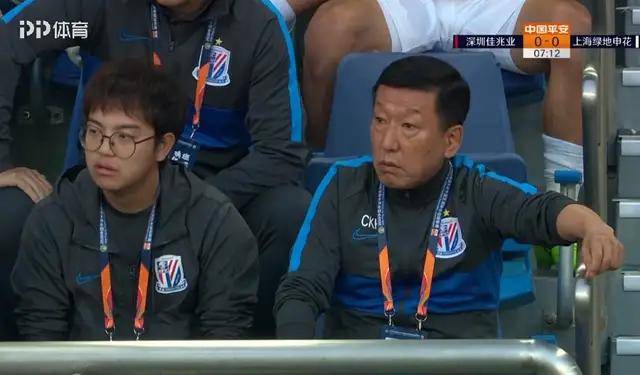  朗斯主场球迷冲突事件，俱乐部遭足协严厉处罚  