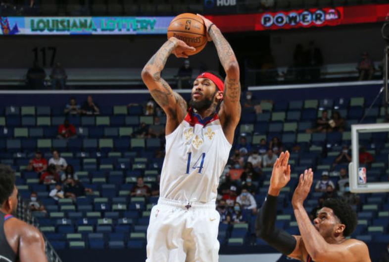  开拓者双枪合璧击溃活塞防线  