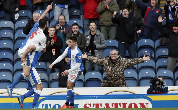  阿森纳绝杀球引争议，边裁举旗时机成焦点  